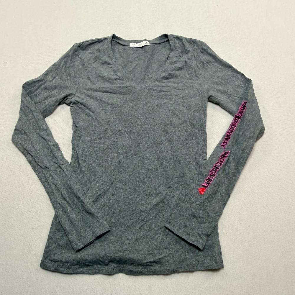Active Basic V-Neck Top Womens Small Grey Excellent Beehorsey Graphic Tee